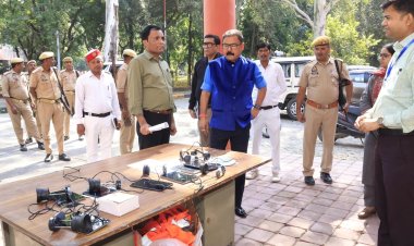 डीएम ने किया पीसीएस परीक्षा केंद्रों का निरीक्षण, व्यवस्थाओं का लिया जायजा