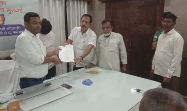 नगर पालिका कर्मचारी संघ ने 8 सूत्रीय मांगों को लेकर अधिशासी अधिकारी को सौंपा ज्ञापन