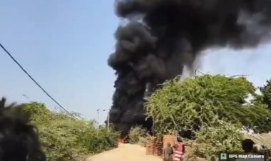 11 हजार वोल्ट लाइन की चपेट में आया डंपर, लगी आग