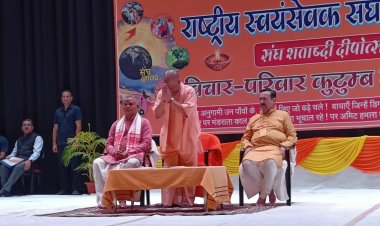 मुख्यमंत्री योगी का अखिलेश पर तंज, विरासत में गद्दी मिल सकती है, बुद्धि नहीं