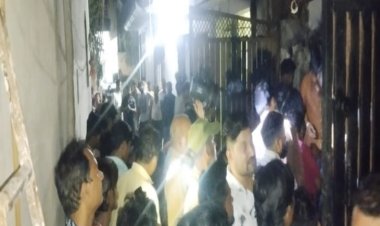 सुलतानपुर में शॉर्ट सर्किट से घर-गोदाम में लगी आग, लाखों का नुकसान