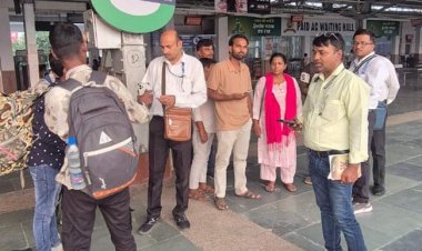 प्रयागराज छिवकी-मानिकपुर खंड में चला विशेष टिकट चेकिंग अभियान