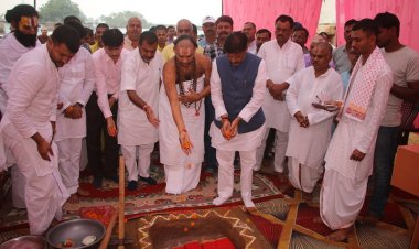 सतनाः उप मुख्यमंत्री ने आचार्य आश्रम नयागांव में किया छात्रावास भवन का शिलान्यास