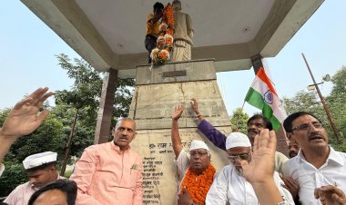 'एक कदम गांधी के साथ' पदयात्रा पहुंची कानपुर, दिया लोकतंत्र, स्वराज और निर्भयता का संदेश