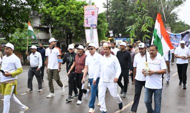 बांदा में रन फॉर यूनिटी, अधिकारियों और युवाओं ने दिखाई एकता