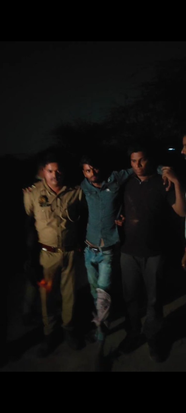 पुलिस मुठभेड़ के दौरान शातिर गोकश गिरफ्तार, पैर में लगी गोली