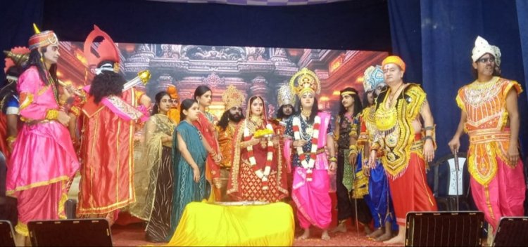 सीता स्वयंवर में बरसे फूल, जय श्रीराम के जयघोष से गूंज उठा विंध्याचल