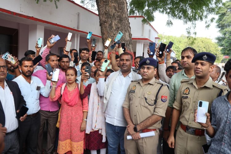 प्रयागराज की गंगानगर सर्विलांस सेल ने बरामद किए 31 लाख 42 हजार रूपए के मोबाइल फोन