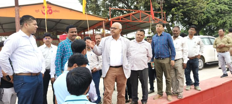 छठ पूजा को लेकर सभी व्यवस्थाओं को विभाग के अधिकारी जल्द करें दुरुस्त : जिलाधिकारी