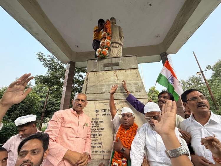 'एक कदम गांधी के साथ' पदयात्रा पहुंची कानपुर, दिया लोकतंत्र, स्वराज और निर्भयता का संदेश