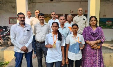 प्रयागराज में चमकी मीरजापुर की बेटियां,अंशिका ने जीता स्वर्ण, स्नेहा को मिला कांस्य पदक