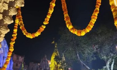 मुख्यमंत्री योगी आदित्यनाथ नमो घाट से बजड़े पर सवार होकर गंगा का देखेंगे विहंगम नजारा