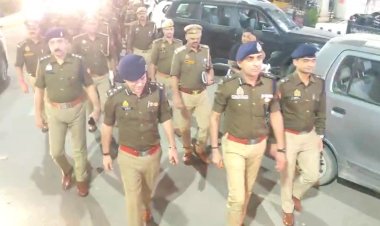 प्रयागराज में यातायात माह: पुलिस कमिश्नर के नेतृत्व में सघन चेकिंग अभियान और फ्लैग मार्च