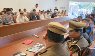 संभल में पुलिस ने 50 लाख के 113 मोबाइल किए बरामद, फोन मिलते ही लोगों के चेहरे खिले