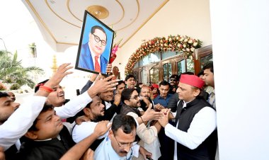 बरेली पहुंचे अखिलेश यादव, बोले— चुनाव आयोग पक्षपाती, सिर्फ विपक्षी दलों को परेशान कर रहा