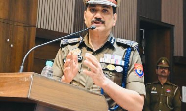 वाराणसी में नियमों का पालन न करने वाले पुलिसकर्मियों के विरूद्ध चलेगा अभियान