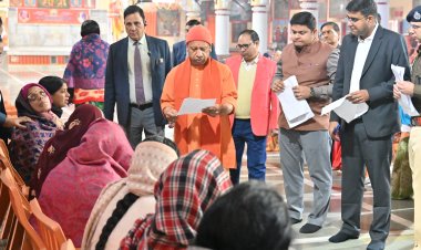 घबराइए मत, हर समस्या का होगा समाधान : मुख्यमंत्री योगी