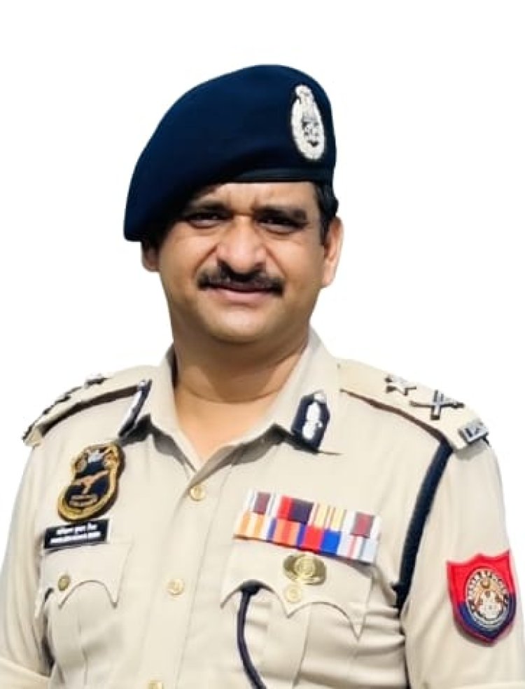 आईपीएस अखिलेश सिंह को मिला वीरता पुरस्कार