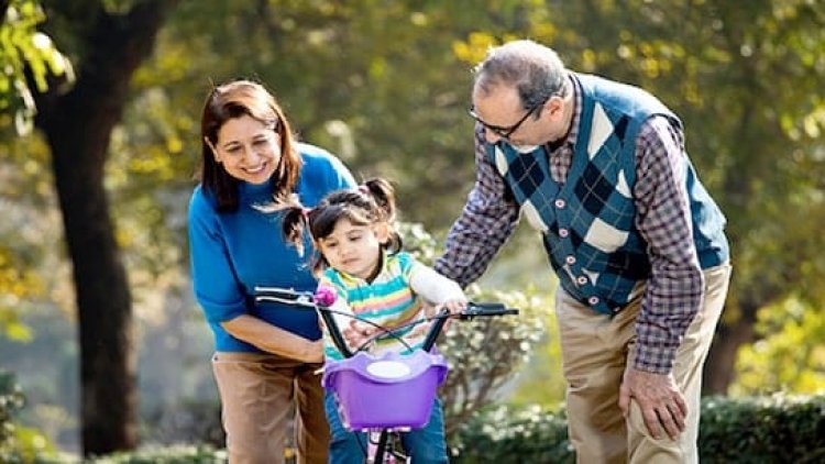 बच्चों को अत्यधिक लाड़-प्यार व ध्यान देने से सिक्स-पॉकेट सिंड्रोम का खतरा