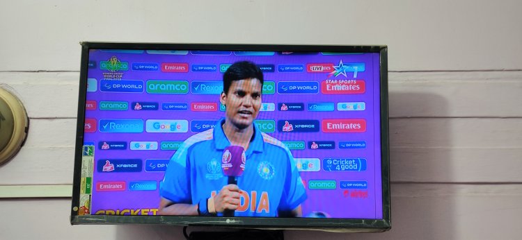 दीप्ति शर्मा ने विश्वकप के फाइनल मैच में 58 रन की पारी खेलकर और 5 विकेट लेकर पीतलनगरी की चमक बढ़ाई