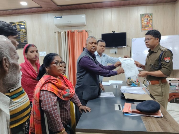 एसीपी काे दिव्यांग पार्टी ने मांगपत्र सौंपा