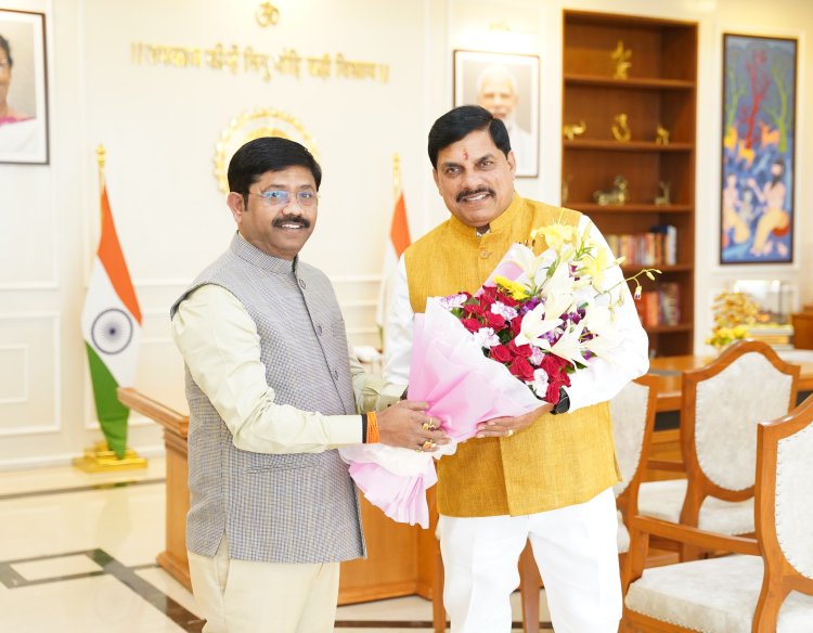 उप्र के मंत्री नन्दी ने मध्य प्रदेश के मुख्यमंत्री डॉ. मोहन यादव से की शिष्टाचार भेंट