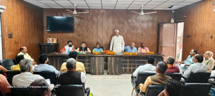 सरदार पटेल देश के लिए आदर्श, उन्हें सामाजिक बेड़ियों में नहीं बांटना चाहिए : अमरनाथ यादव