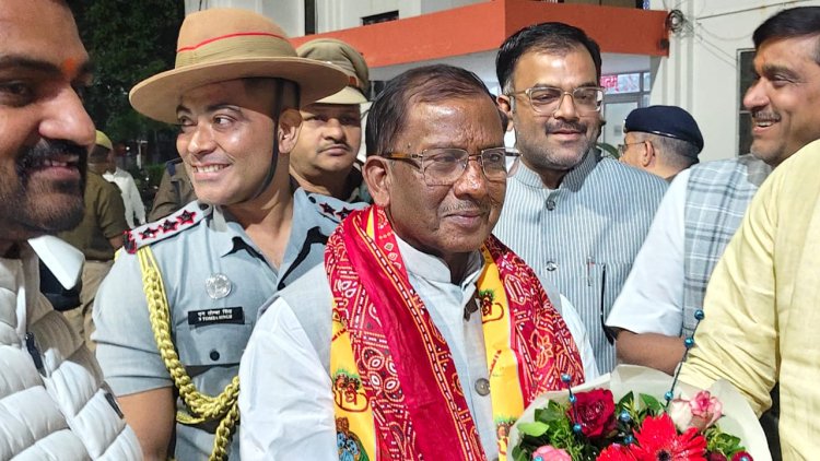 असम के राज्यपाल पहुंचे विंध्य दरबार, प्रदेश की सुख-शांति और समृद्धि की कामना की