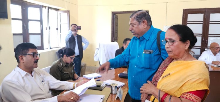 सम्पूर्ण समाधान दिवस पर पहुंचे 56 फरियादियों में से दो को मिला न्याय