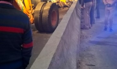 श्रद्धालुओ से भरी बस डिवाइडर से टकराई एक की मौत