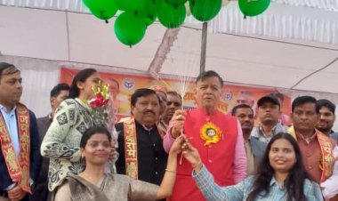 विधानसभा अध्यक्ष सतीश महाना ने किया सांसद-विधायक खेल स्पर्धा का शुभारंभ