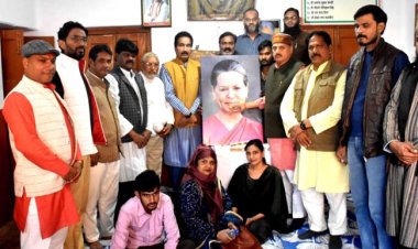 कांग्रेसजनों ने सोनिया गांधी का मनाया 79वॉ जन्मदिन