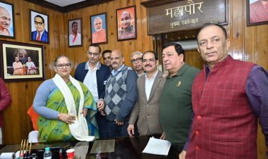 महापौर से मिला सिंधी समाज, भगवान झूलेलाल द्वार बनाने की रखी मांग