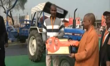 मुख्यमंत्री योगी ने बाराबंकी में किसान पाठशाला का किया शुभारम्भ