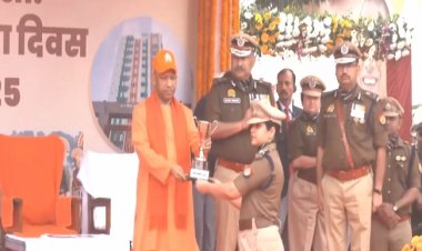 पीएसी के स्थापना दिवस पर मुख्यमंत्री योगी ने जवानों को किया पुरस्कृत