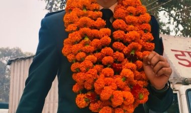 सेना में लेफ्टिनेंट बने आकाश कुशवाहा का पैतृक गांव में भव्य स्वागत