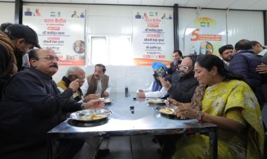 अटल कैंटीन की दिल्ली में शुरूआत, पांच रुपये में मिलेगा पौष्टिक भोजन