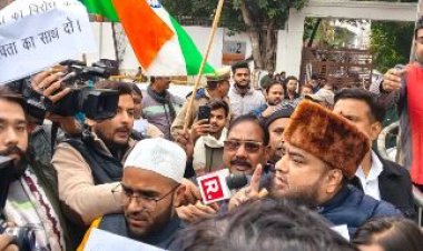 बांग्लादेश में हिन्दुओं पर हो रहे अत्याचार के विरोध में प्रदर्शन