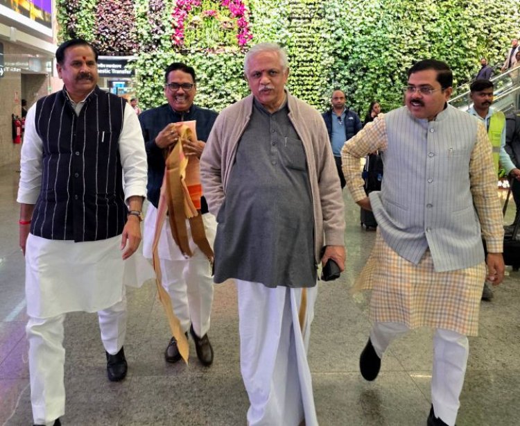 बीएल संतोष पहुंचे लखनऊ, बैठक के बाद मुख्यमंत्री योगी के साथ की मंत्रणा