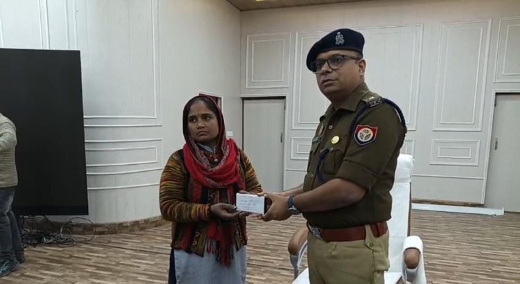 बरेली पुलिस ने मालिकाें काे सुपुर्द किया 46 लाख के 275 गुम मोबाइल