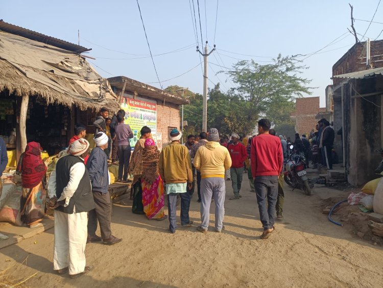 औरैया में स्कूल वैन चलाते समय हार्ट अटैक आने से चालक की मौत, बच्चों में अफरातफरी