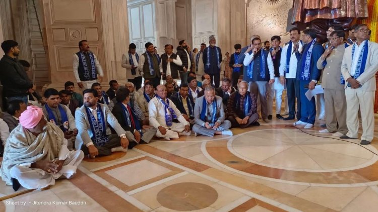 डॉ. आंबेडकर काे याद कर बसपा के राष्ट्रीय उपाध्यक्ष और राष्ट्रीय संयोजक ने श्रद्वा सुमन अर्पित किए