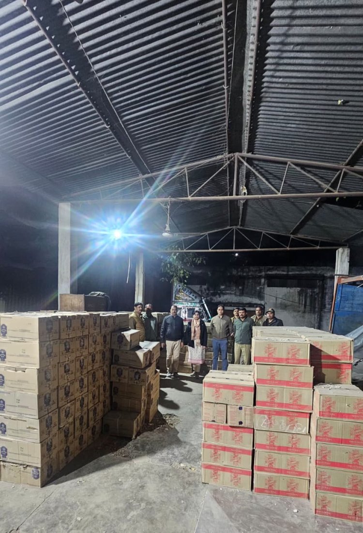 कानपुर में पकड़ी गई पंजाब से उड़ीसा जा रही लाखों की शराब