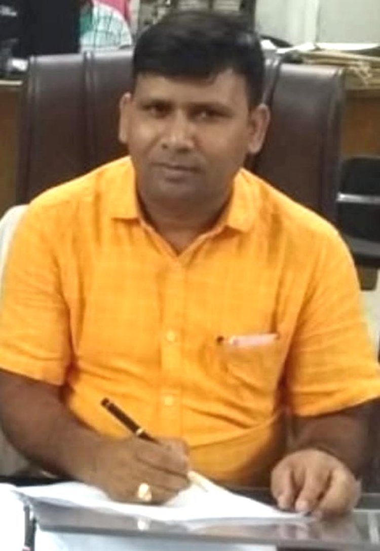 बीएसए के निरीक्षण में खुलासा, चार वर्ष से गायब शिक्षिका निलम्बित