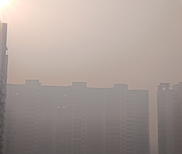 सांसों पर आफतः गैस चैंबर बना एनसीआर, सभी प्रमुख शहर डार्क रेड जोन में, ग्रैप -4 लागू