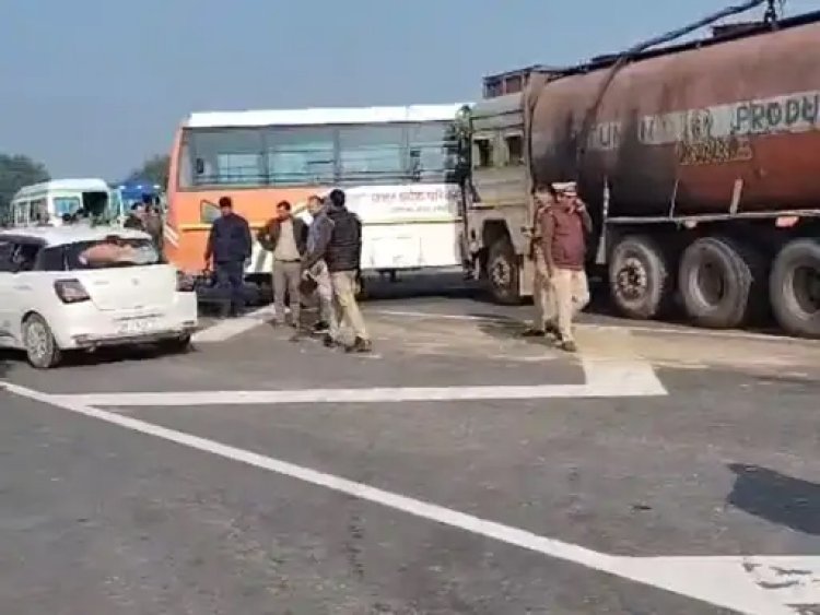 मथुरा : रोडवेज बस और डीजल टैंकर की टक्कर में परिचालक सहित पांच घायल