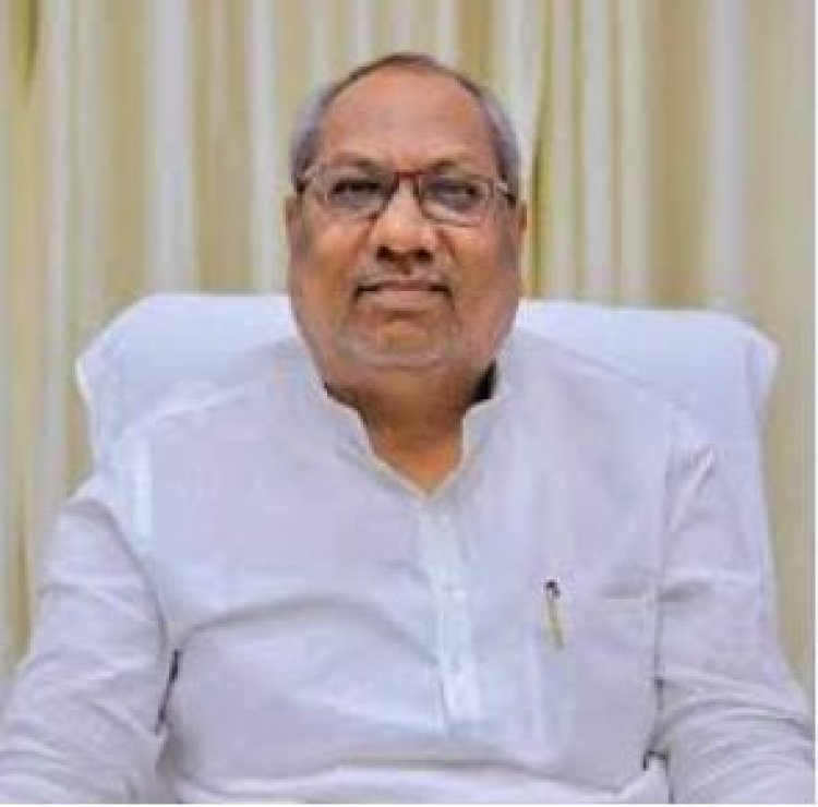 कोडीन कफ सिरप तस्वीर मामले में सपा प्रमुख को स्पष्टीकरण देना चाहिए : संजय निषाद