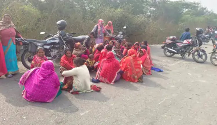 लखनऊ: सड़क हादसे में बाइक सवार युवक की मौत, परिजनाें ने किया सड़क जाम