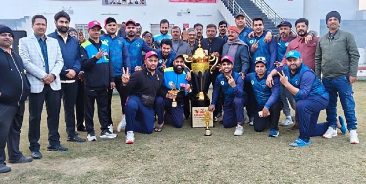 दिल्ली ब्लूज को हराकर डास्का ने जीता खिताब