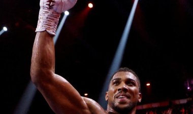 सड़क हादसे के बाद अस्पताल से डिस्चार्ज हुए एंथनी जोशुआ, दो करीबी साथियों की मौत